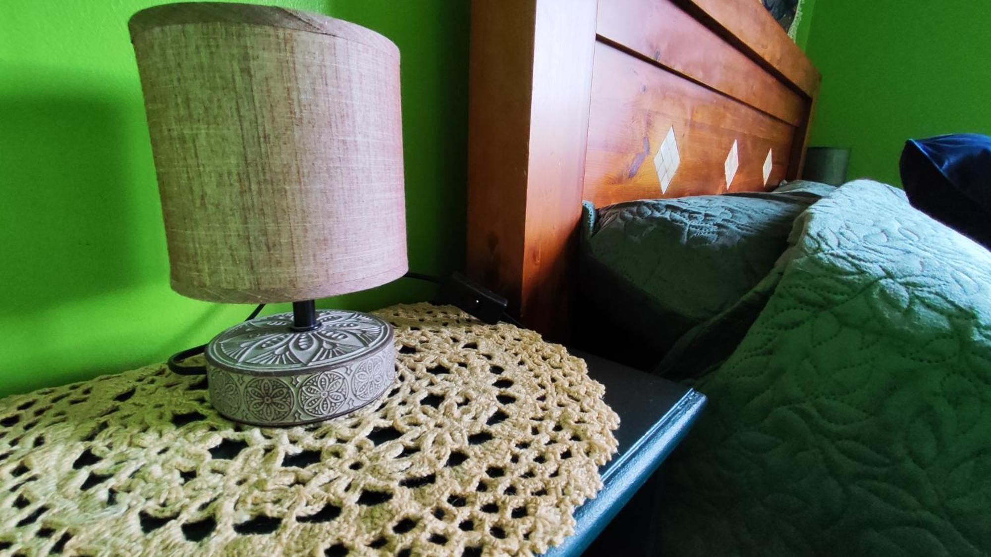 The Green Room Homestay Голуей Екстериор снимка
