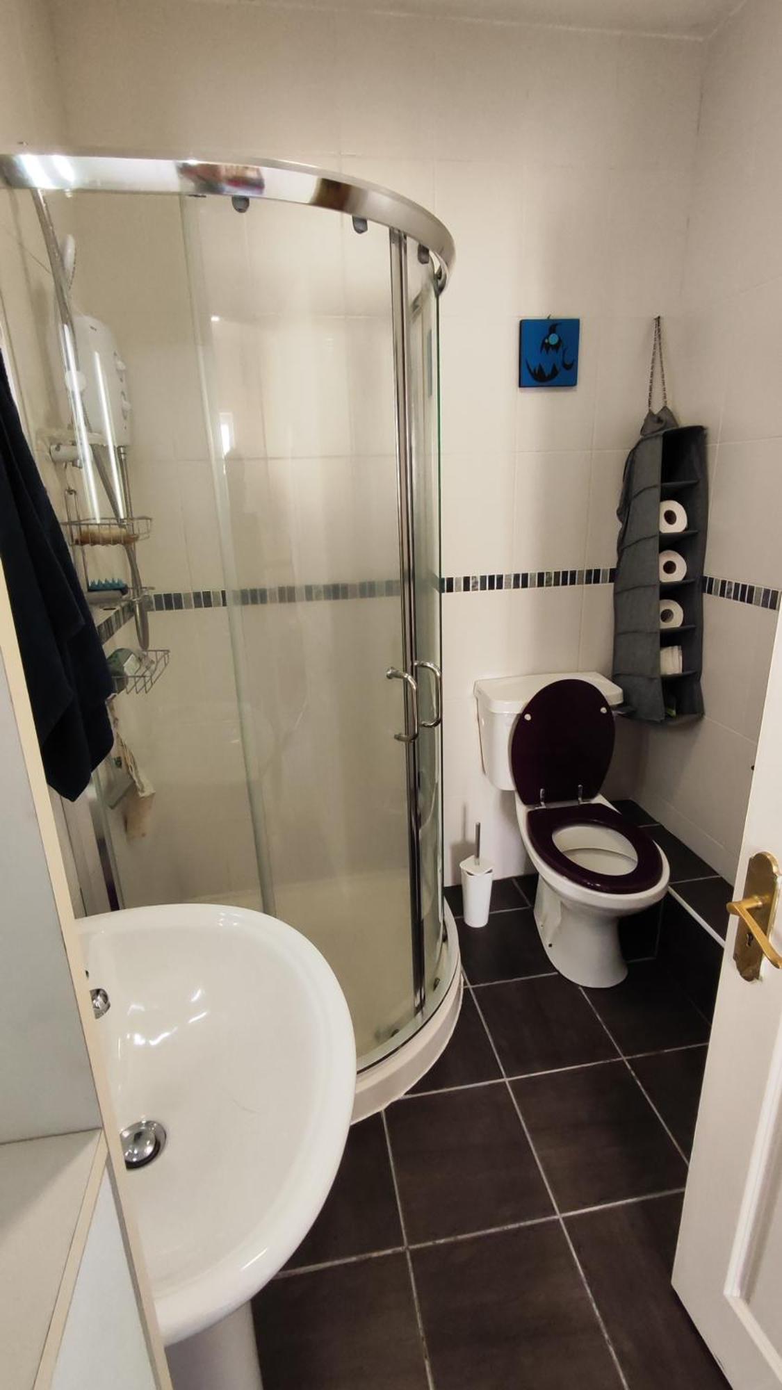 The Green Room Homestay Голуей Екстериор снимка